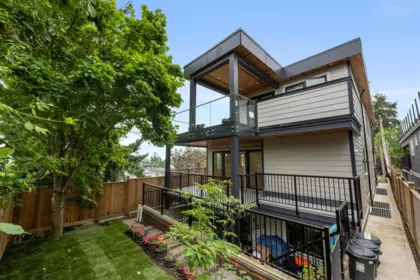 Outdoor Kitchen Photo of 952 PARKER STREET, White Rock BC V3S 8E8