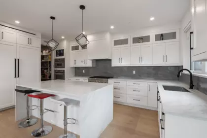 Pantry Photo of 952 PARKER STREET, White Rock BC V3S 8E8