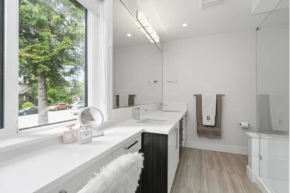 Hallway Photo of 73 15177 60 Avenue, Surrey, BC