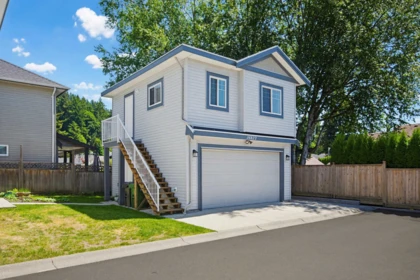Front Yard Photo of 34822 Mcmillan Place, Abbotsford, BC