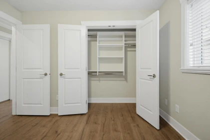 Hallway Photo of 34822 Mcmillan Place, Abbotsford, BC