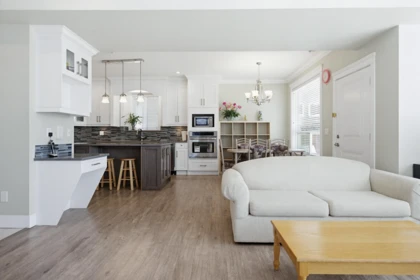 Kitchen Island Photo of 34822 Mcmillan Place, Abbotsford, BC