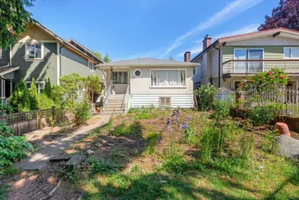 2733 E 28th Avenue, Vancouver, BC, Vancouver — Single Family Residence for sale