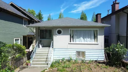 2733 E 28th Avenue, Vancouver, BC, Vancouver — Single Family Residence for sale