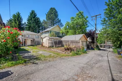 Outdoor Deck Photo of 2733 E 28th Avenue, Vancouver, BC