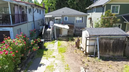 Outdoor Kitchen Photo of 2733 E 28th Avenue, Vancouver, BC