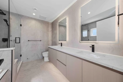 Hallway Photo of 12260 English Avenue, Richmond, BC