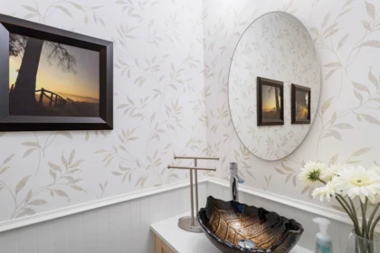 Hallway Photo of 237 Balsam Avenue, Harrison Hot Springs, BC