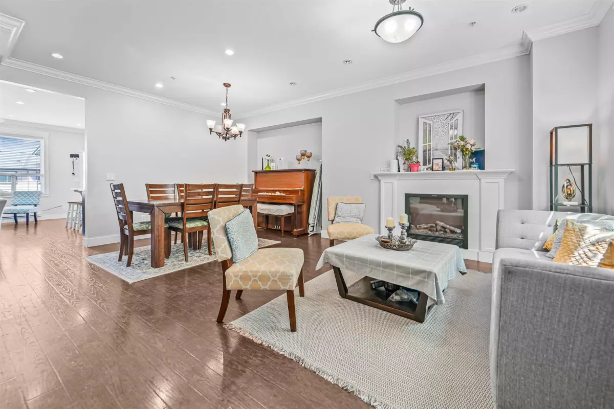 Family Room Photo of 21065 80 Avenue, Langley, BC