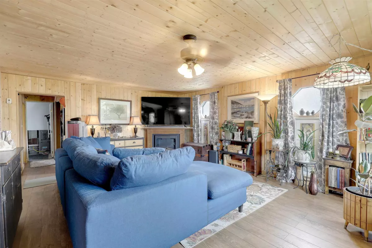 Living Room Photo of 12774 114b Avenue, Surrey, BC