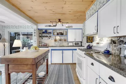 Breakfast Nook Photo of 12774 114b Avenue, Surrey, BC