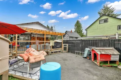Laundry Room Photo of 12774 114b Avenue, Surrey, BC