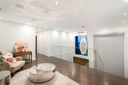 Basement Recreation Room Photo of 985 Eyremount Drive, West Vancouver, BC