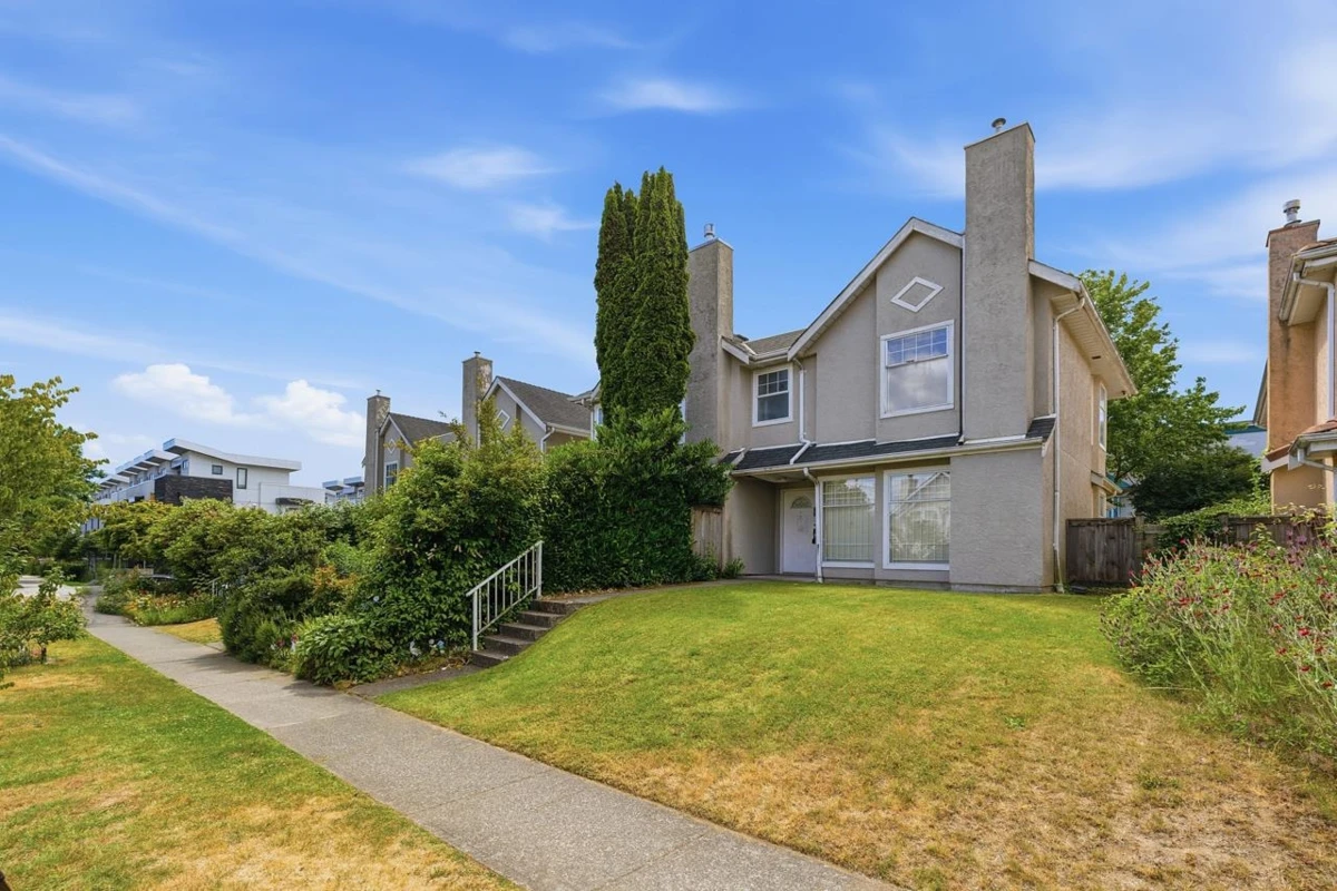 Family Room Photo of 6 8291 French Street, Vancouver, BC