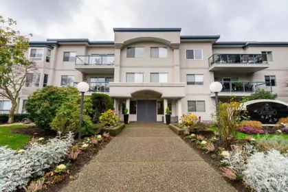 104 1441 Blackwood Street, White Rock, BC, White Rock — Apartment/Condo for sale