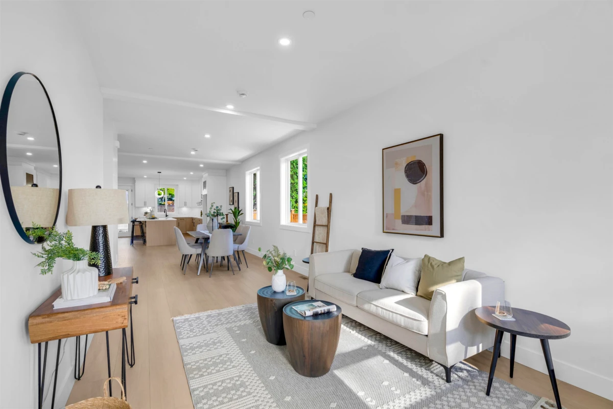 Living Room Photo of 7932 Heron Street, Mission, BC