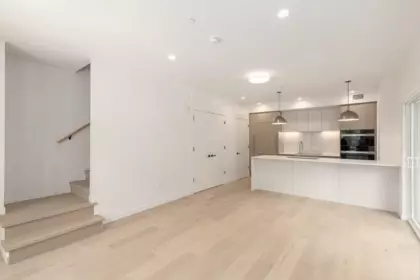 4803 Laurel Street, Vancouver, BC, Vancouver — Townhouse for sale