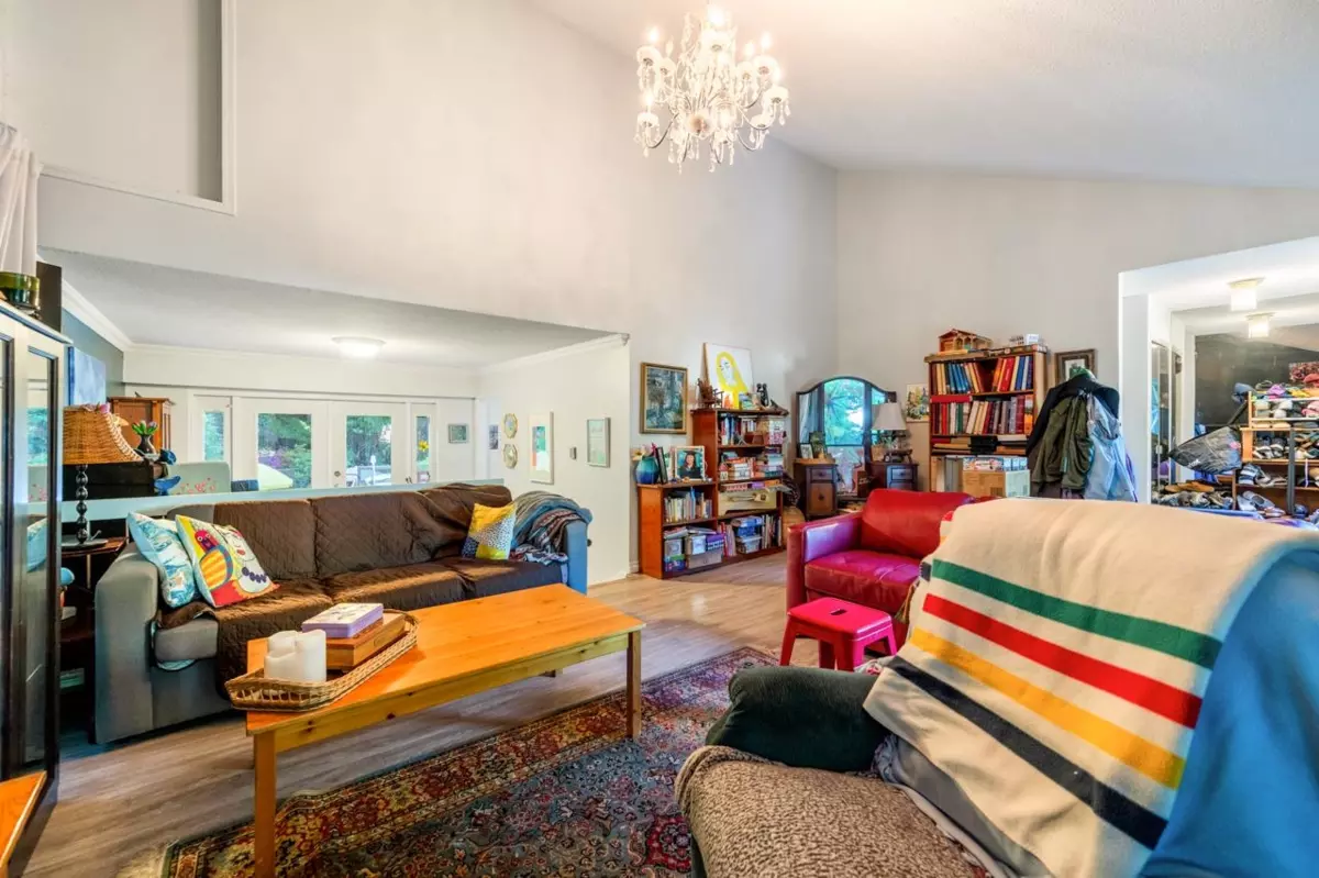 Living Room Photo of 5261 Cliffridge Avenue, North Vancouver, BC