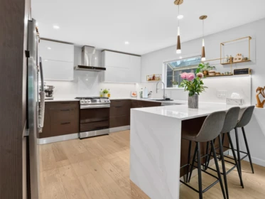 Kitchen Photo of 514 W 28th Street, North Vancouver, BC