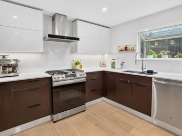 Pantry Photo of 514 W 28th Street, North Vancouver, BC