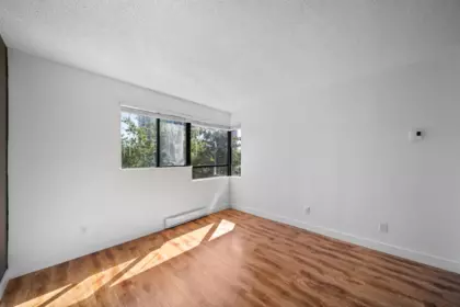 Entry Foyer Photo of 804 1026 Queens Avenue, New Westminster, BC