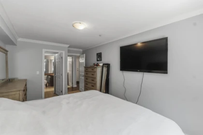 Basement Recreation Room Photo of 105 5474 198 Street, Langley, BC