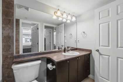 Entry Foyer Photo of 105 5474 198 Street, Langley, BC