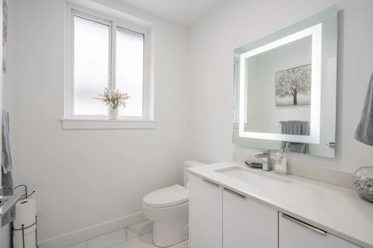 Primary Bathroom Photo of 31 19760 55 Avenue, Langley, BC