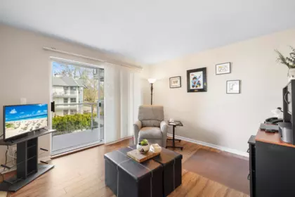 Kitchen Photo of 208 22611 116 Avenue, Maple Ridge, BC