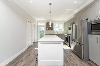 Kitchen Photo of 57 15665 Mountain View Drive, Surrey, BC