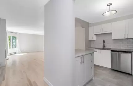 105 1520 Vidal Street, White Rock, BC, White Rock — Apartment/Condo for sale