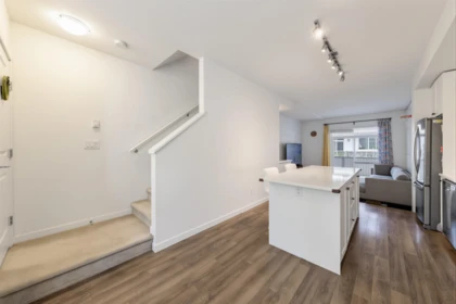 Basement Recreation Room Photo of 5 16357 15 Avenue, Surrey, BC