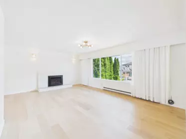 Breakfast Nook Photo of 7111 Cavelier Court, Richmond, BC