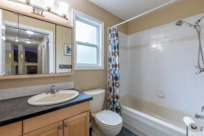 Hallway Photo of 34908 Millar Crescent, Abbotsford, BC