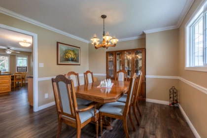 Kitchen Island Photo of 34908 Millar Crescent, Abbotsford, BC