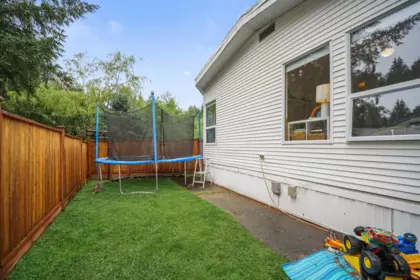 Front Yard Photo of 78 3295 Sunnyside Road, Anmore, BC