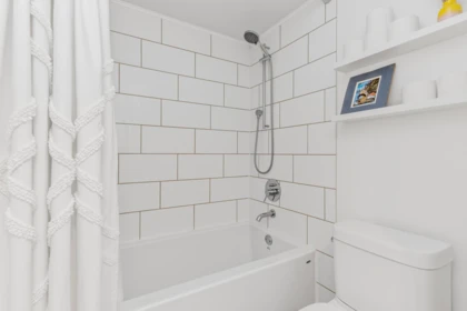 Primary Bathroom Photo of 304 40140 Willow Crescent, Squamish, BC