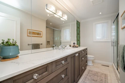 Hallway Photo of 550 Yale Road, Port Moody, BC
