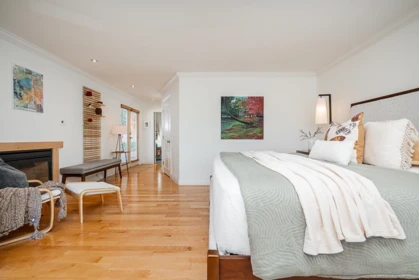 Powder Room Photo of 550 Yale Road, Port Moody, BC
