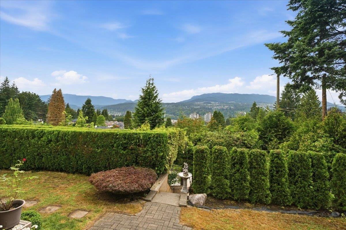 Family Room Photo of 2206 Pinecrest Avenue, Coquitlam, BC