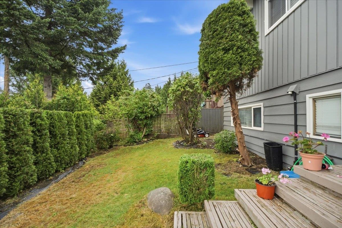 Living Room Photo of 2206 Pinecrest Avenue, Coquitlam, BC