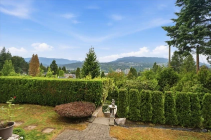 2206 Pinecrest Avenue, Coquitlam, BC, Coquitlam — Single Family Residence for sale