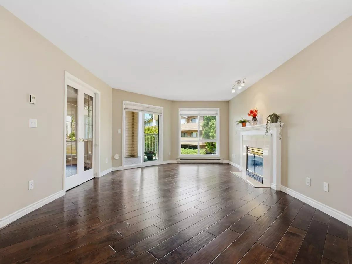 Living Room Photo of 117 7437 Moffatt Road, Richmond, BC