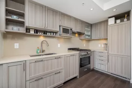Kitchen Island Photo of 1006 5470 Ormidale Street, Vancouver, BC