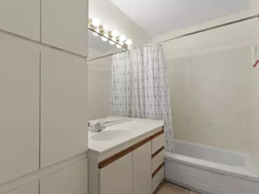 Hot Tub / Spa Photo of 3622 W 8th Avenue, Vancouver, BC