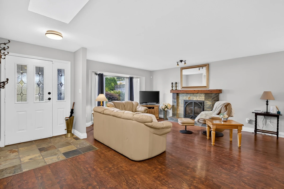 Family Room Photo of 12421 231 Street, Maple Ridge, BC
