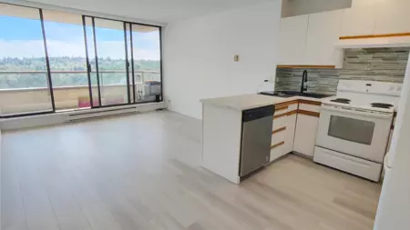 2303 3970 Carrigan Court, Burnaby, BC, Burnaby — Apartment/Condo for sale