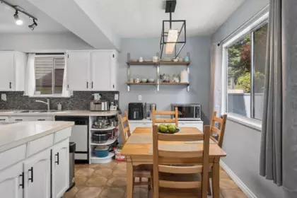Breakfast Nook Photo of 11761 81a Avenue, Delta, BC