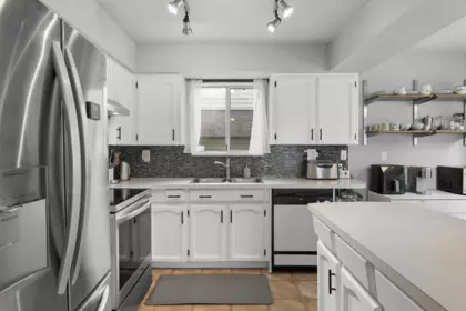 Kitchen Photo of 11761 81a Avenue, Delta, BC