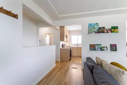 Kitchen Island Photo of 9175 Holmes Street, Burnaby, BC